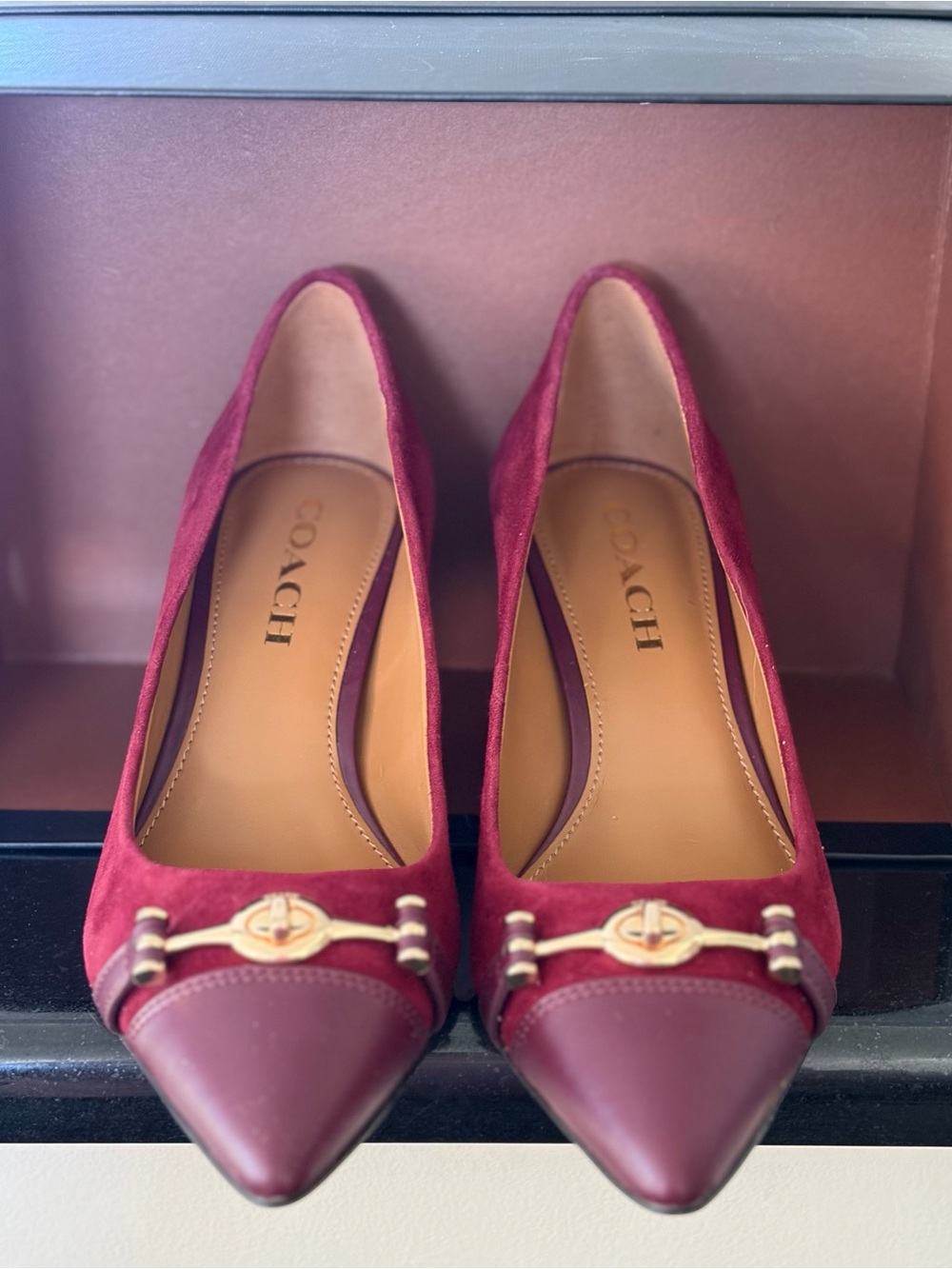 Coach Lauri Lux Suede Pumps Burgundy - Picture 2 of 9